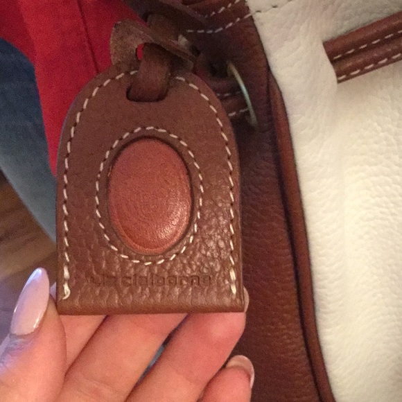 Liz Claiborne Spectator Bucket Purse - Picture 4 of 6